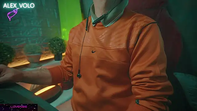 Snapshot of alex-volo chatting on January 17, 2025, 2:18 am alex-volo online show from January 17, 2025, 2:18 am