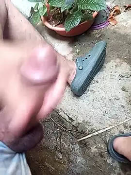 Snapshot of manuelmen211 chatting on January 7, 2026, 9:31 pm manuelmen211 online show from January 7, 2026, 9:31 pm