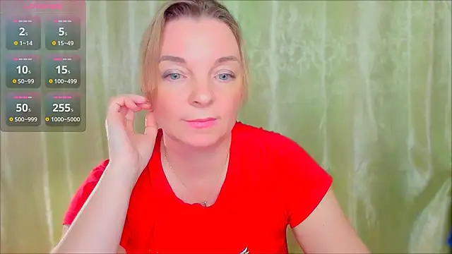 Snapshot of Regina__blue chatting on February 24, 2025, 9:30 pm Regina blue online show from February 24, 2025, 9:30 pm