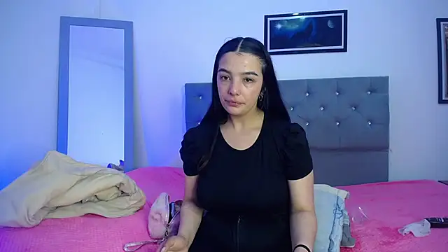 Snapshot of Perla_Sc chatting on February 21, 2025, 4:51 am Perla Sc online show from February 21, 2025, 4:51 am