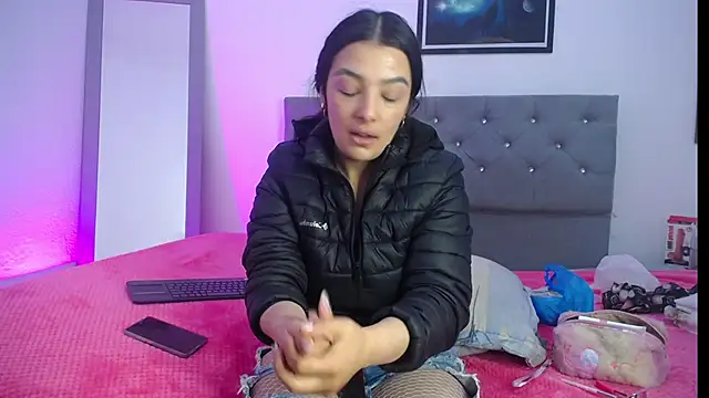 Snapshot of Perla_Sc chatting on February 23, 2025, 4:39 am Perla Sc online show from February 23, 2025, 4:39 am