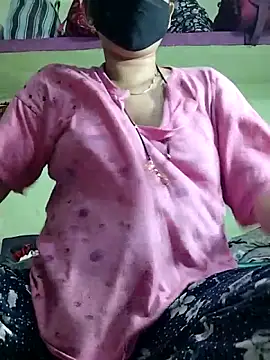 Snapshot of Kashish_18 chatting on April 28, 2026, 7:02 am Kashish 18 online show from April 28, 2026, 7:02 am