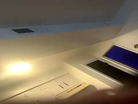 Snapshot of SpunCandy chatting on October 2, 2025, 10:57 pm SpunCandy online show from October 2, 2025, 10:57 pm