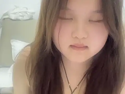 nannan4020 online show from December 16, 2025, 3:49 pm