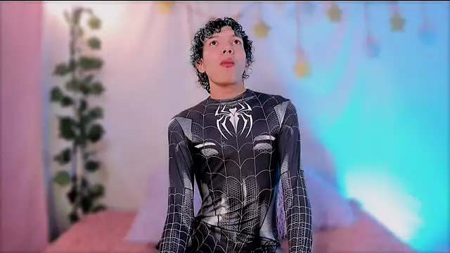 Snapshot of Im_Alejo chatting on October 31, 2025, 2:52 am Im Alejo online show from October 31, 2025, 2:52 am