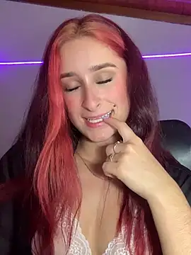 Snapshot of hannaa_brown chatting on February 26, 2025, 11:19 pm hannaa brown online show from February 26, 2025, 11:19 pm