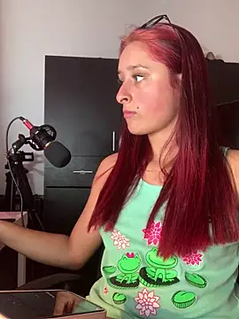 Snapshot of hannaa_brown chatting on February 22, 2025, 5:57 pm hannaa brown online show from February 22, 2025, 5:57 pm