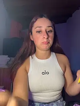 Snapshot of hannaa_brown chatting on January 5, 2026, 6:33 pm hannaa brown online show from January 5, 2026, 6:33 pm