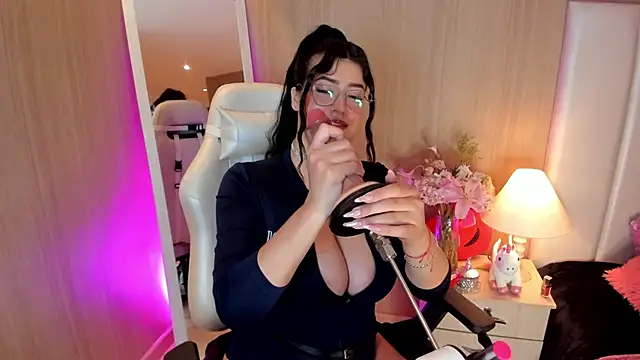 Snapshot of SummersAngel chatting on April 24, 2026, 4:20 pm SummersAngel online show from April 24, 2026, 4:20 pm