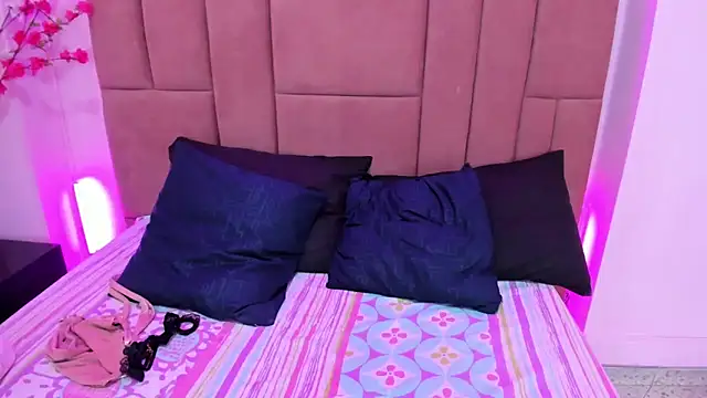 Snapshot of EvaaLovia1 chatting on March 11, 2025, 4:51 pm EvaaLovia1 online show from March 11, 2025, 4:51 pm