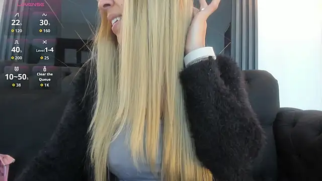 Snapshot of EvaaLovia1 chatting on September 22, 2025, 1:39 pm EvaaLovia1 online show from September 22, 2025, 1:39 pm