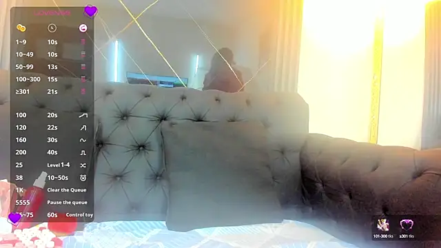 Snapshot of EvaaLovia1 chatting on October 9, 2025, 1:55 pm EvaaLovia1 online show from October 9, 2025, 1:55 pm