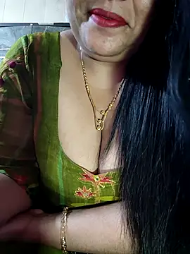 sneha rose online show from September 10, 2025, 5:12 pm