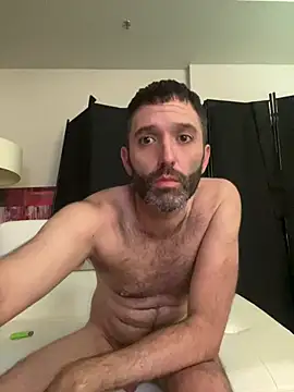 Snapshot of longthicknslick chatting on May 30, 2026, 12:11 pm longthicknslick online show from May 30, 2026, 12:11 pm