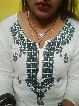 Sexyranibhabhi online show from June 23, 2026, 3:43 pm