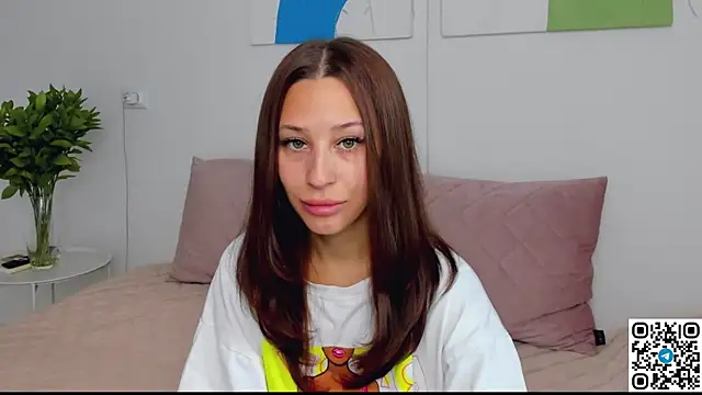 SelenaRousey online show from May 13, 2026, 5:36 am
