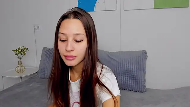 Snapshot of SelenaRousey chatting on November 8, 2025, 9:35 am SelenaRousey online show from November 8, 2025, 9:35 am