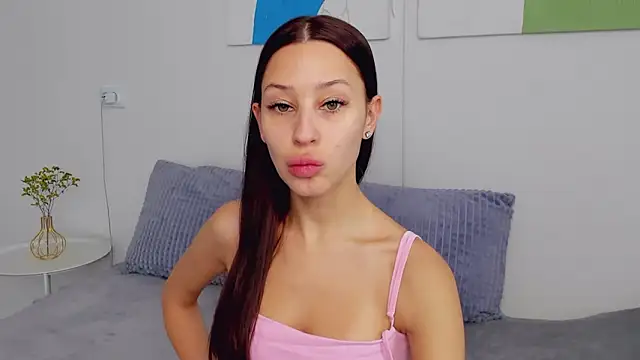 SelenaRousey online show from February 12, 2026, 6:46 am