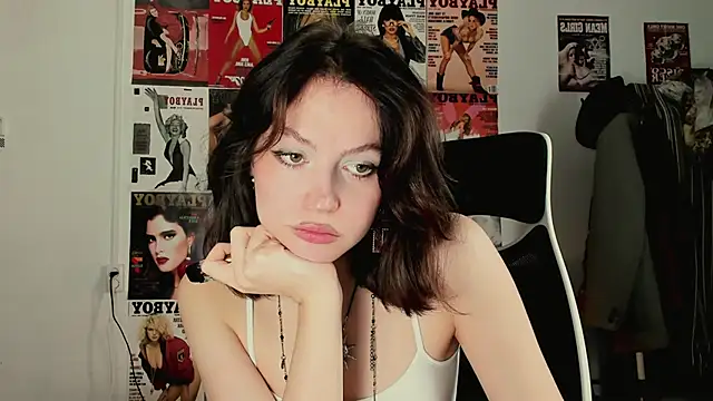 Snapshot of Niky__Jess chatting on December 17, 2025, 11:15 am Niky Jess online show from December 17, 2025, 11:15 am