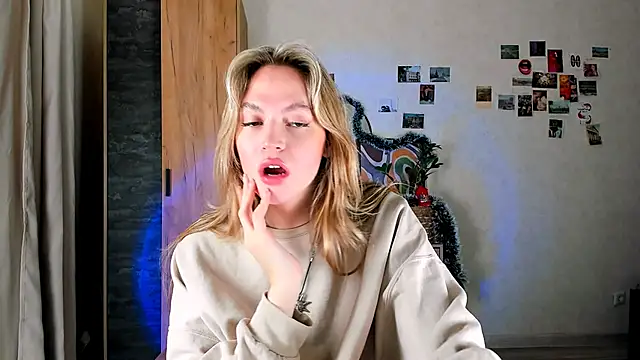 Niky  Jess online show from December 22, 2024, 5:44 am