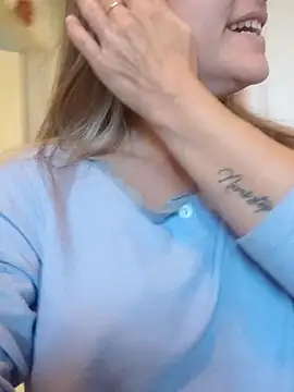 Snapshot of Dark_Angel_22 chatting on November 8, 2025, 8:29 am Dark Angel 22 online show from November 8, 2025, 8:29 am