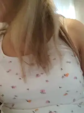 Snapshot of Dark_Angel_22 chatting on November 10, 2025, 3:06 pm Dark Angel 22 online show from November 10, 2025, 3:06 pm