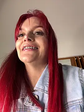 Snapshot of Taniabonet chatting on September 18, 2025, 2:47 am Taniabonet online show from September 18, 2025, 2:47 am