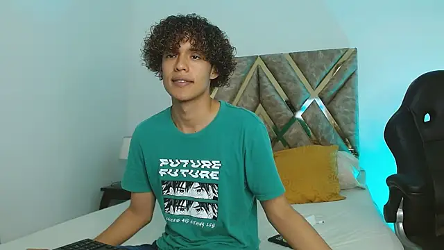 Snapshot of nickolas_moon chatting on January 8, 2025, 3:07 pm nickolas moon online show from January 8, 2025, 3:07 pm