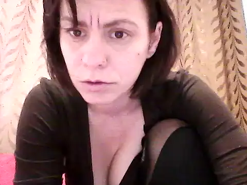 Snapshot of SweetAdela92 chatting on October 15, 2025, 6:44 am SweetAdela92 online show from October 15, 2025, 6:44 am