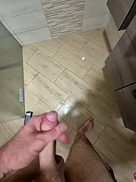 kisbiro77777 online show from September 15, 2025, 6:52 pm