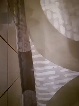 kisbiro77777 online show from February 16, 2026, 6:39 pm