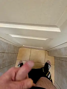 Snapshot of kisbiro77777 chatting on December 14, 2025, 4:34 pm kisbiro77777 online show from December 14, 2025, 4:34 pm