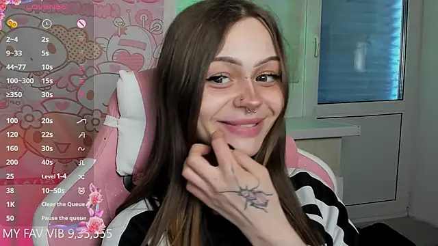 Snapshot of shy_melony chatting on April 1, 2026, 2:58 pm shy melony online show from April 1, 2026, 2:58 pm