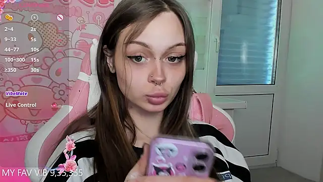 Snapshot of shy_melony chatting on March 30, 2026, 3:24 pm shy melony online show from March 30, 2026, 3:24 pm