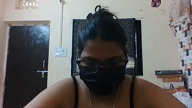 Snapshot of Hotmilfxox chatting on May 31, 2026, 8:09 am Hotmilfxox online show from May 31, 2026, 8:09 am