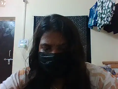 Snapshot of Hotmilfxox chatting on May 27, 2026, 8:43 am Hotmilfxox online show from May 27, 2026, 8:43 am