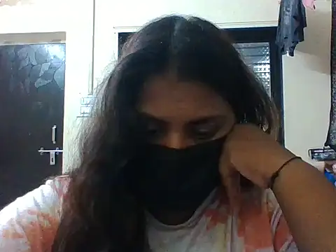 Snapshot of Hotmilfxox chatting on May 24, 2026, 8:25 am Hotmilfxox online show from May 24, 2026, 8:25 am