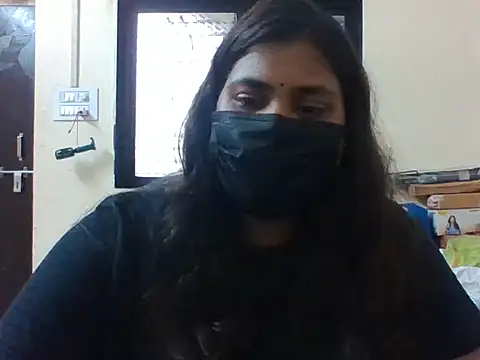 Snapshot of Hotmilfxox chatting on May 15, 2026, 7:39 am Hotmilfxox online show from May 15, 2026, 7:39 am