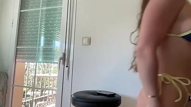 Snapshot of SweetTits26 chatting on March 31, 2026, 11:01 am SweetTits26 online show from March 31, 2026, 11:01 am