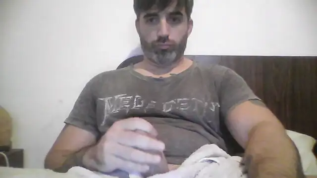 Snapshot of ozzypsico13 chatting on April 10, 2026, 2:51 am ozzypsico13 online show from April 10, 2026, 2:51 am