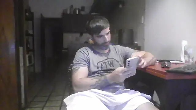 Snapshot of ozzypsico13 chatting on March 25, 2026, 1:17 am ozzypsico13 online show from March 25, 2026, 1:17 am