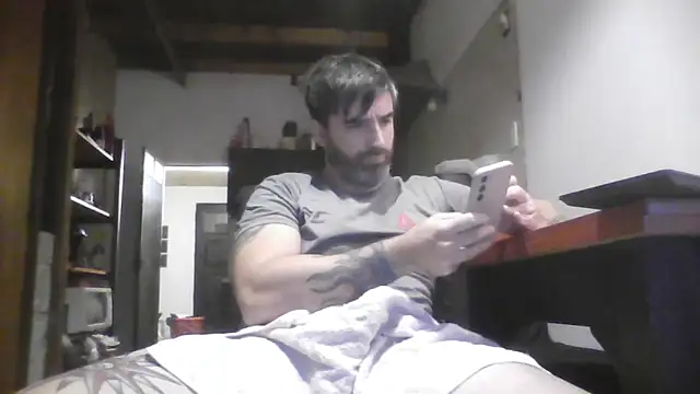 Snapshot of ozzypsico13 chatting on May 22, 2026, 10:52 pm ozzypsico13 online show from May 22, 2026, 10:52 pm