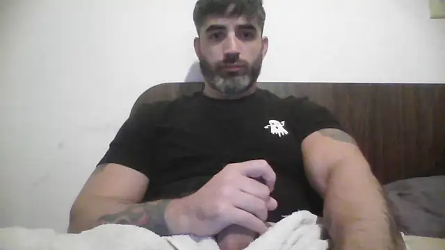 Snapshot of ozzypsico13 chatting on May 6, 2026, 1:53 am ozzypsico13 online show from May 6, 2026, 1:53 am