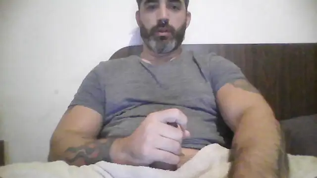 Snapshot of ozzypsico13 chatting on May 16, 2026, 11:31 am ozzypsico13 online show from May 16, 2026, 11:31 am