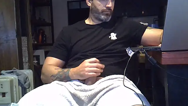Snapshot of ozzypsico13 chatting on July 11, 2026, 7:47 pm ozzypsico13 online show from July 11, 2026, 7:47 pm