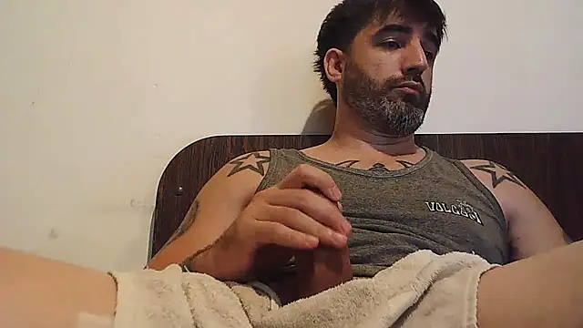 Snapshot of ozzypsico13 chatting on February 18, 2026, 4:25 pm ozzypsico13 online show from February 18, 2026, 4:25 pm