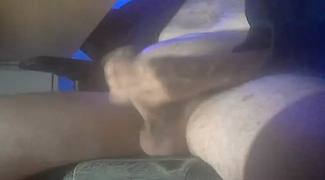 Snapshot of fanfancoquinFR chatting on February 17, 2025, 6:28 pm fanfancoquinFR online show from February 17, 2025, 6:28 pm