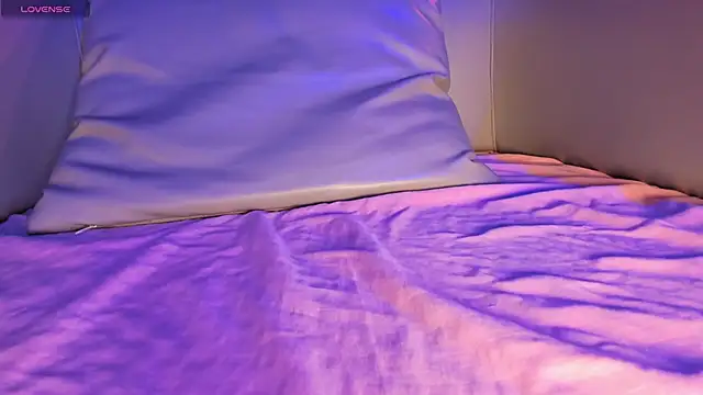 Snapshot of pink_lia2 chatting on December 28, 2024, 1:17 pm pink lia2 online show from December 28, 2024, 1:17 pm