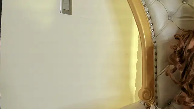 Snapshot of Ari_sunshine_ chatting on December 13, 2025, 10:05 pm Ari sunshine online show from December 13, 2025, 10:05 pm