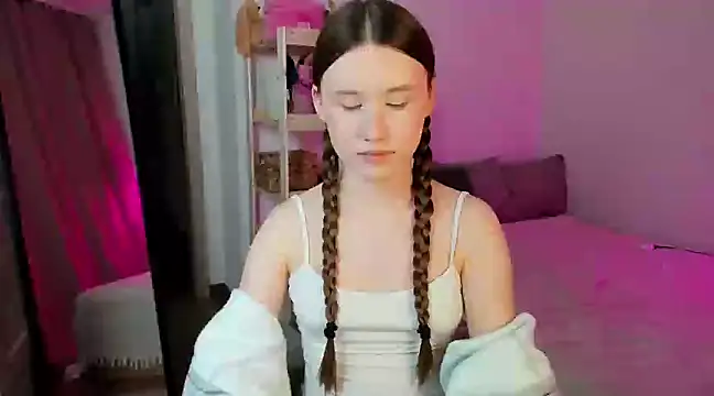 Stella Sunny online show from March 14, 2025, 10:27 pm